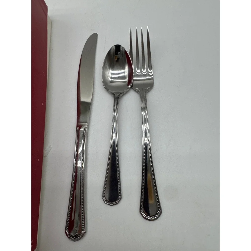 Northland Fashion Point Stainless 50 pc Set of 8&8‎ bonus teaspoons & 2 serving